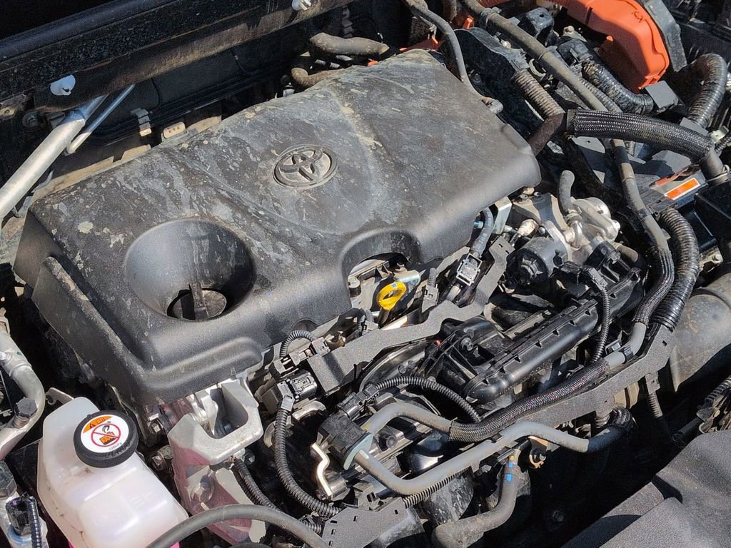 Used 2024 Toyota Venza LE AWD/4WD image 12