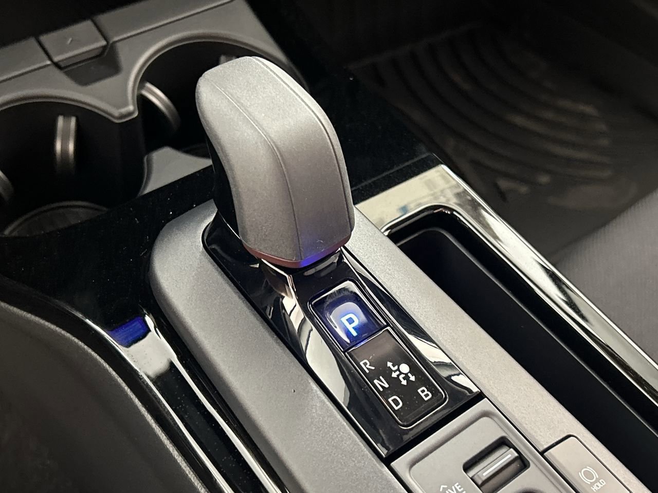 New 2026 Toyota Prius Plug-In Hybrid FWD image 15