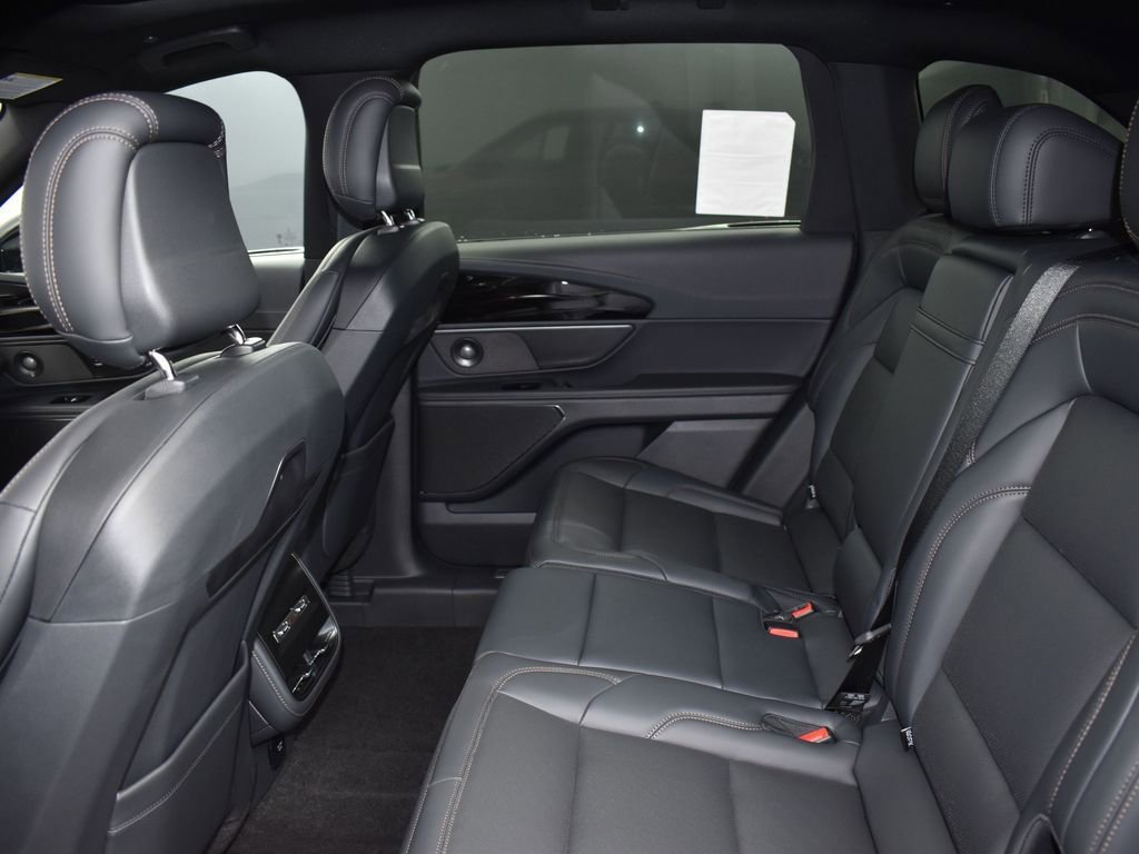 New 2025 Lincoln Nautilus Premier w/ Equipment Group 102A image 22