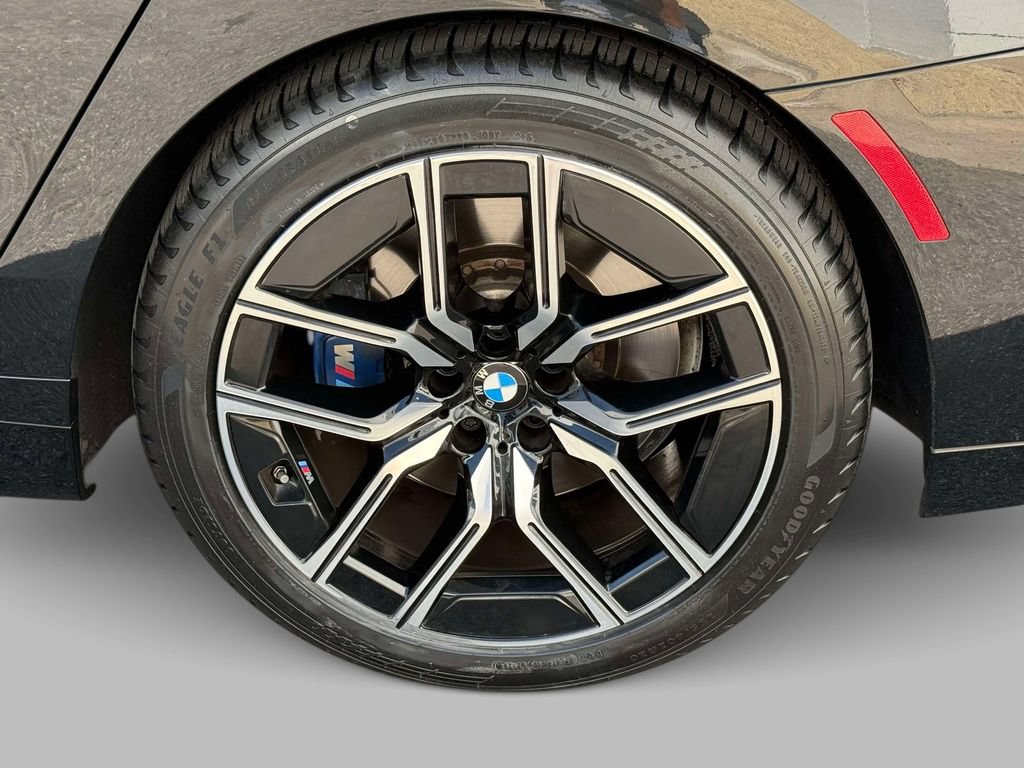 Used 2023 BMW 740i RWD image 13