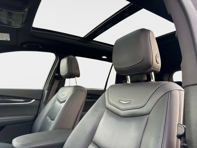 Used 2022 Cadillac XT6 Premium Luxury FWD image 21
