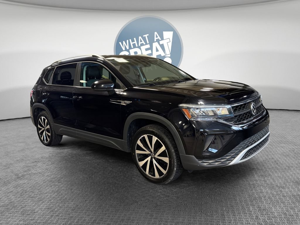 Used 2022 Volkswagen Taos SE AWD/4WD image 1
