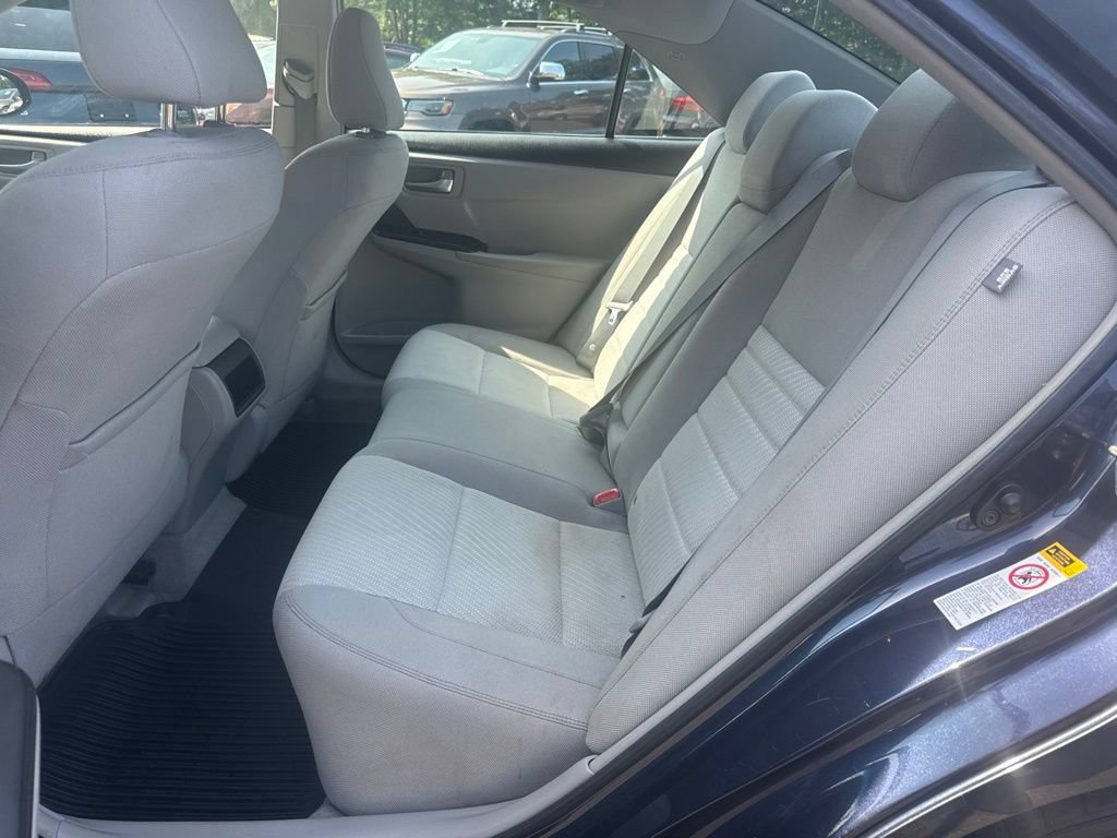 Used 2017 Toyota Camry LE FWD image 36