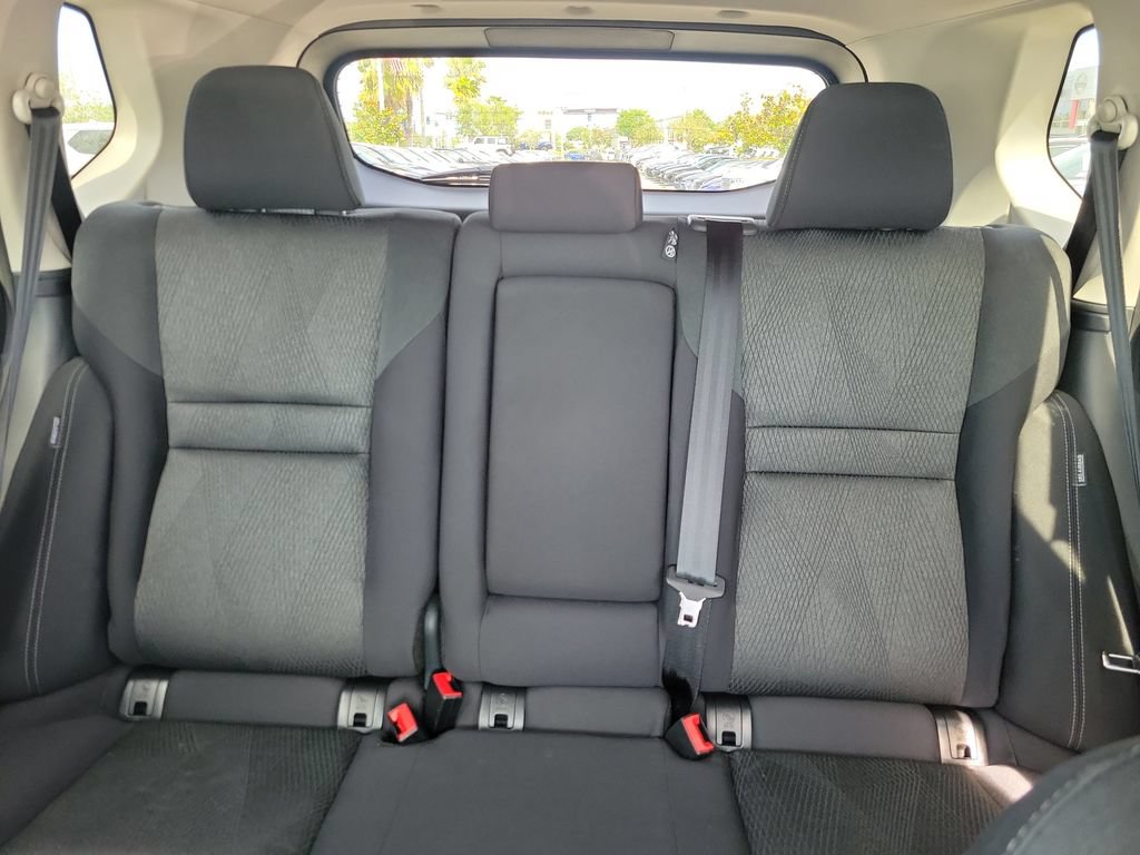 Certified 2026 Nissan Rogue SV FWD image 17