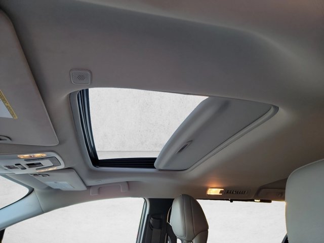 Used 2026 Toyota Sienna XLE FWD image 16