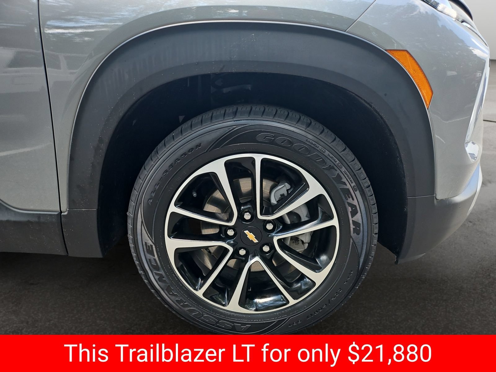 Used 2025 Chevrolet TrailBlazer LT AWD/4WD image 41