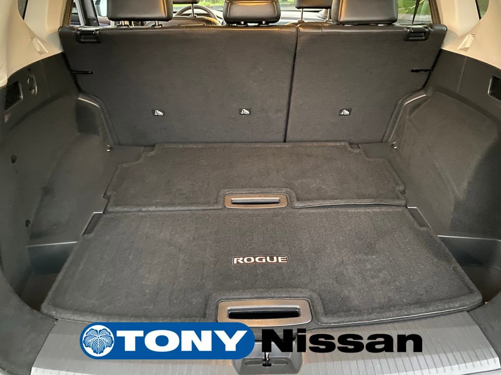 Used 2023 Nissan Rogue Platinum w/ Platinum Premium Package image 11