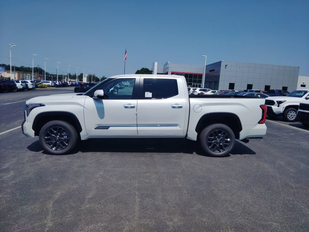 New 2026 Toyota Tundra Platinum AWD/4WD image 4