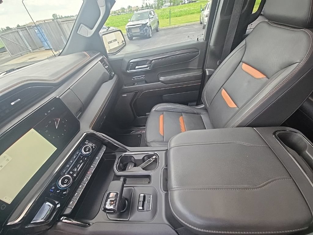 Used 2023 GMC Sierra 1500 AT4 w/ AT4 Premium Package AWD/4WD image 26