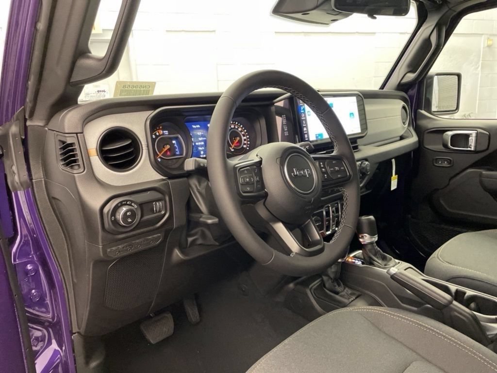 New 2026 Jeep Gladiator Sport AWD/4WD image 13