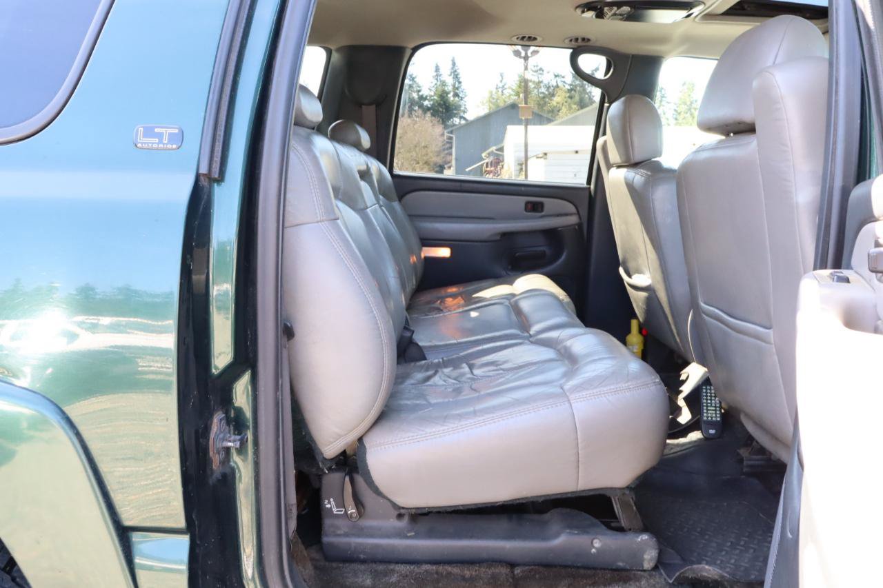 Used 2001 Chevrolet Suburban 2500 LT w/ LT Preferred Equipment Group AWD/4WD image 10