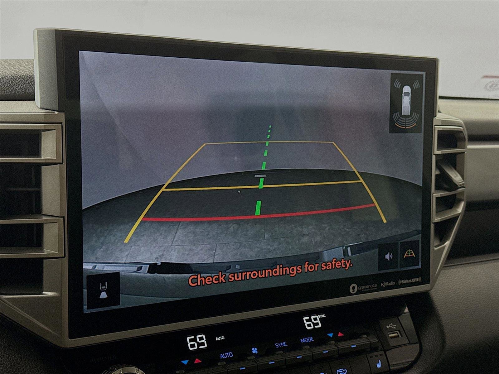 Used 2022 Toyota Tundra SR5 w/ SR5 Premium Package AWD/4WD image 24