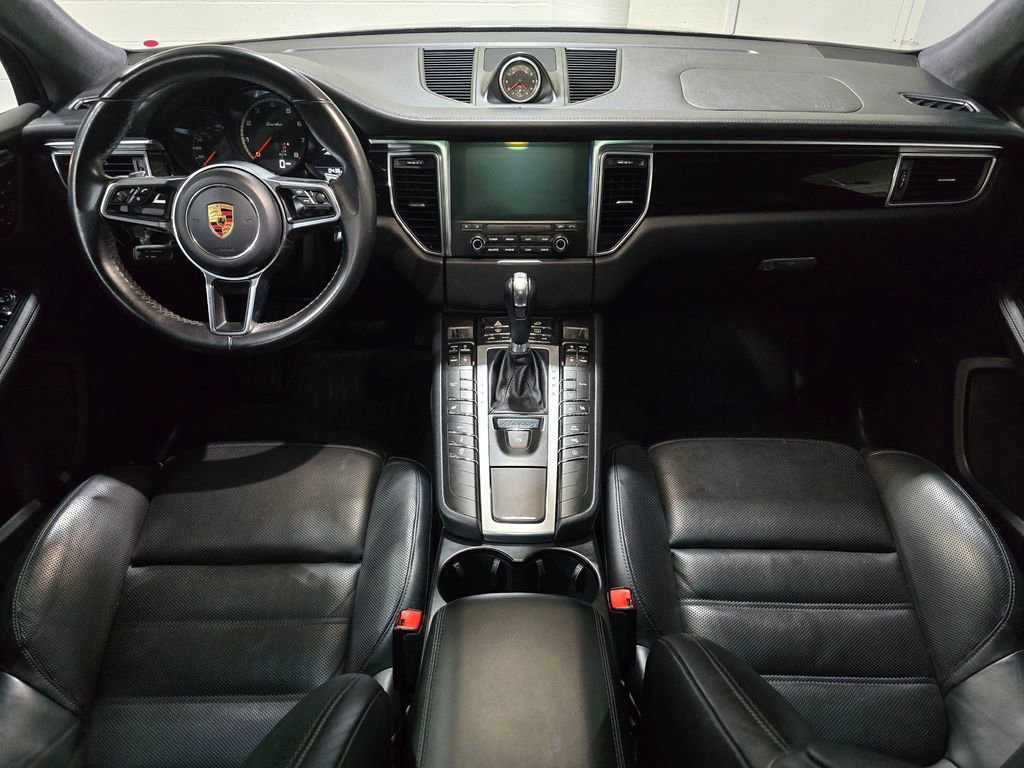 Used 2017 Porsche Macan Turbo image 12