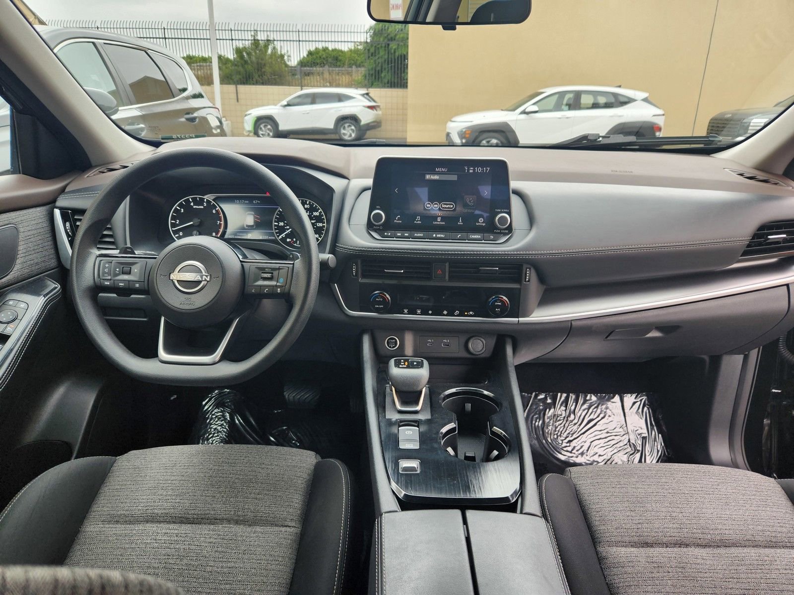 Used 2023 Nissan Rogue SV FWD image 29