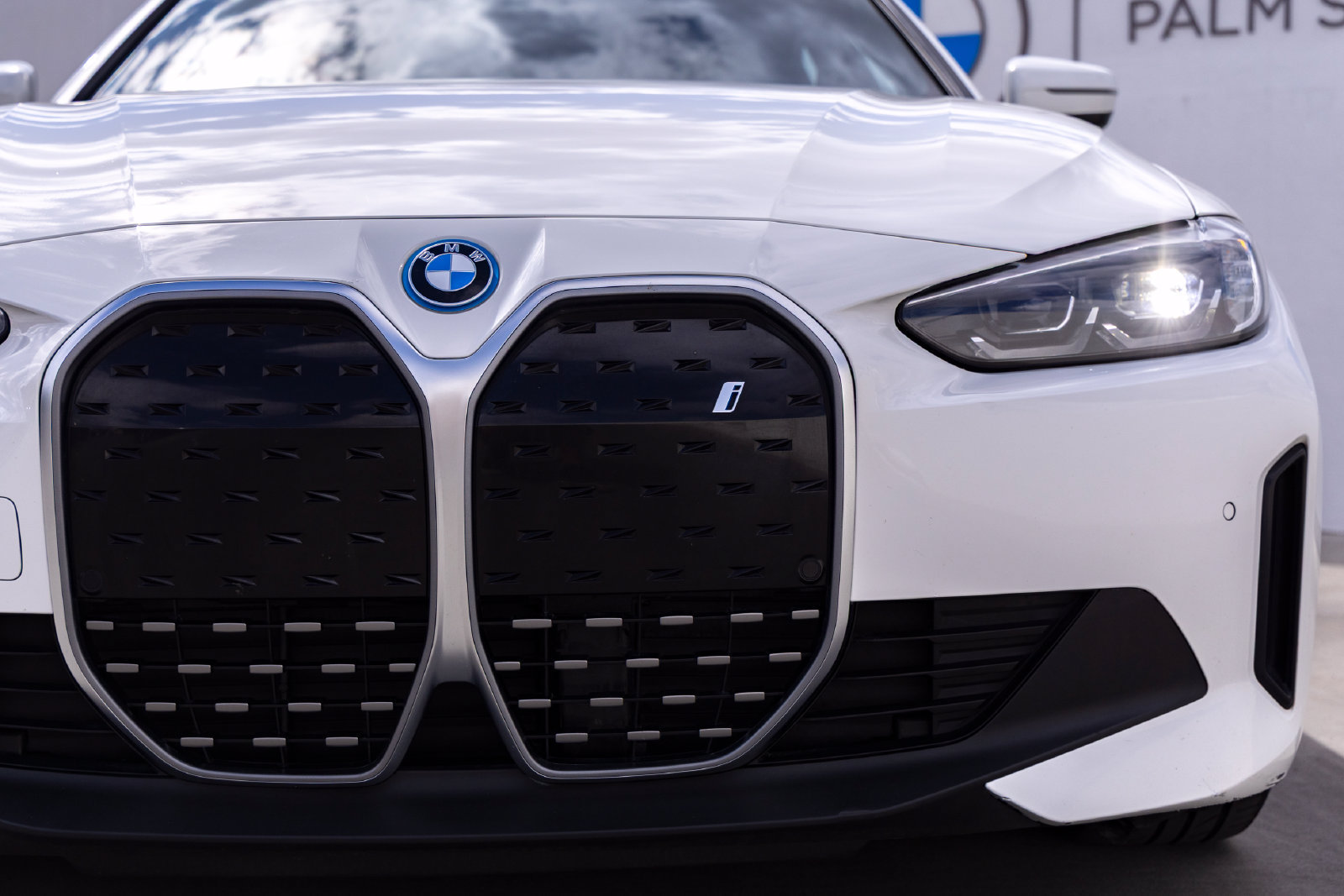 Certified 2023 BMW i4 eDrive40 RWD image 9