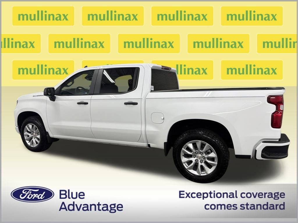 Used 2025 Chevrolet Silverado 1500 Custom image 11