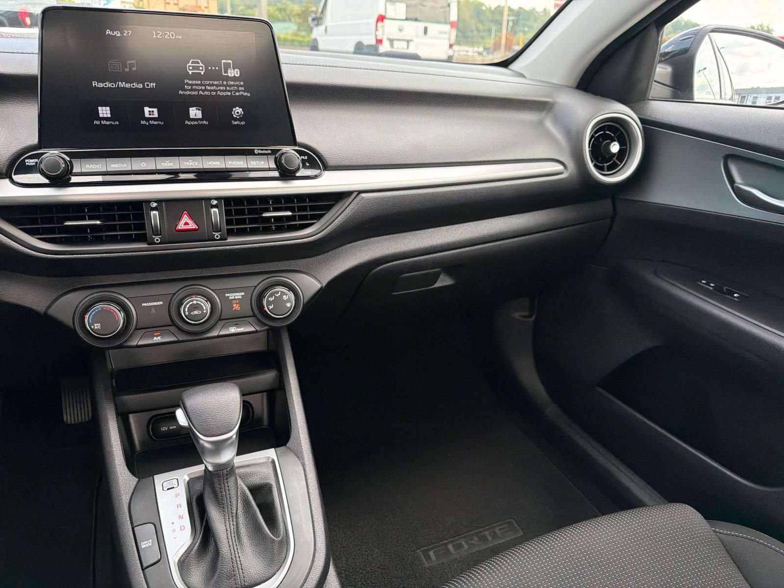 Used 2021 Kia Forte LXS FWD image 13