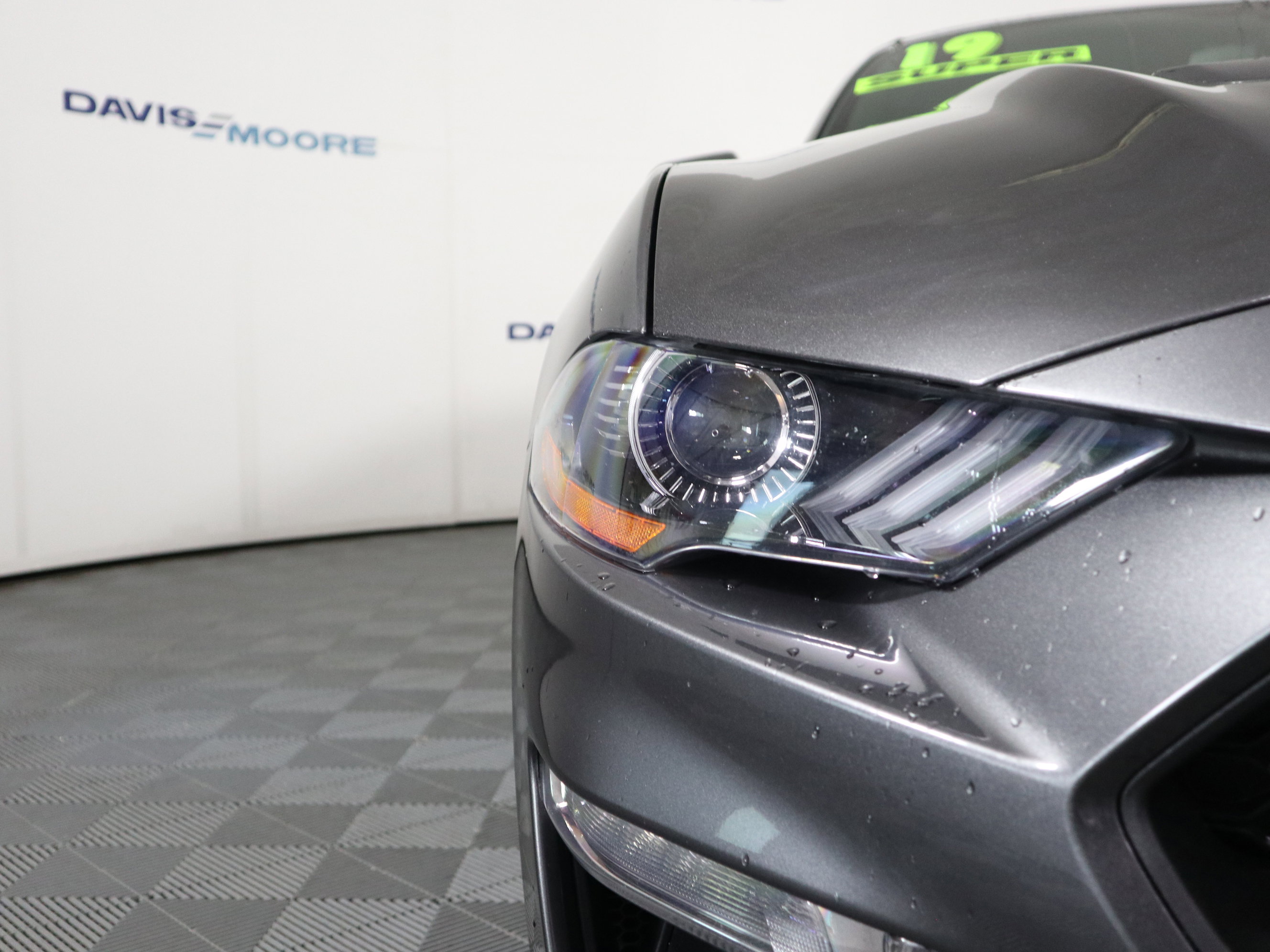 Used 2019 Ford Mustang Premium image 3