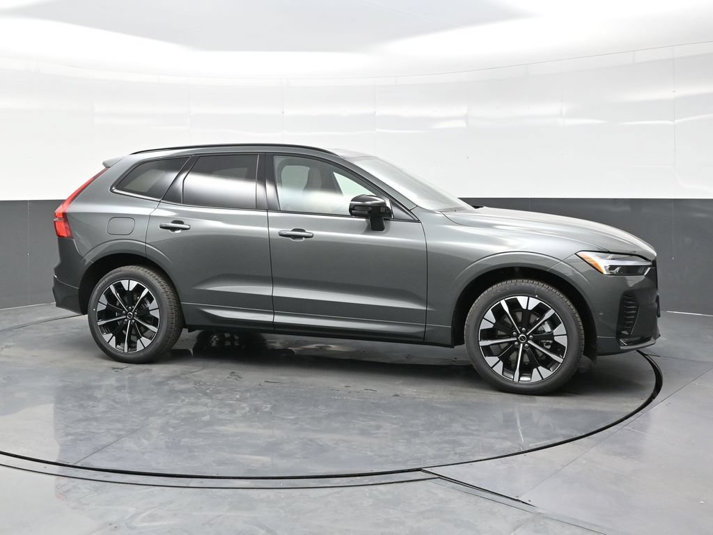 New 2026 Volvo XC60 B5 Plus w/ Climate Package AWD/4WD image 8