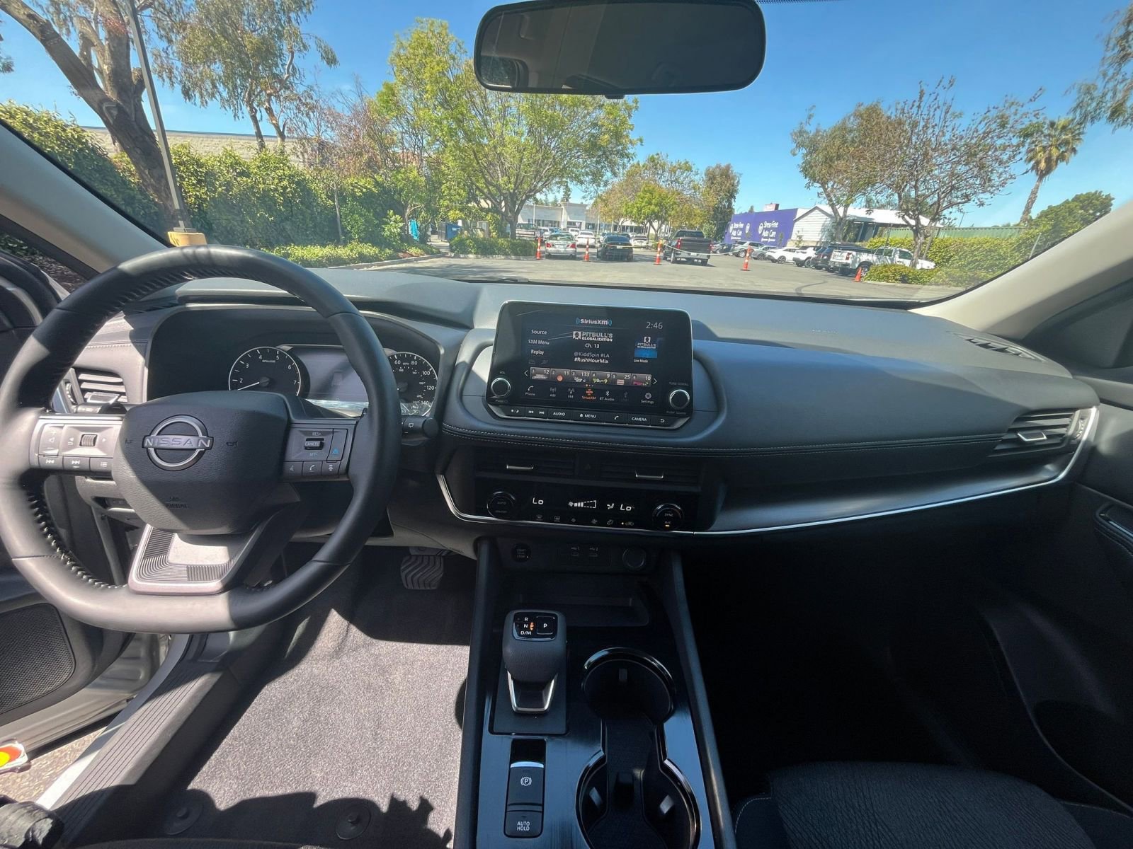 Used 2025 Nissan Rogue SV image 35