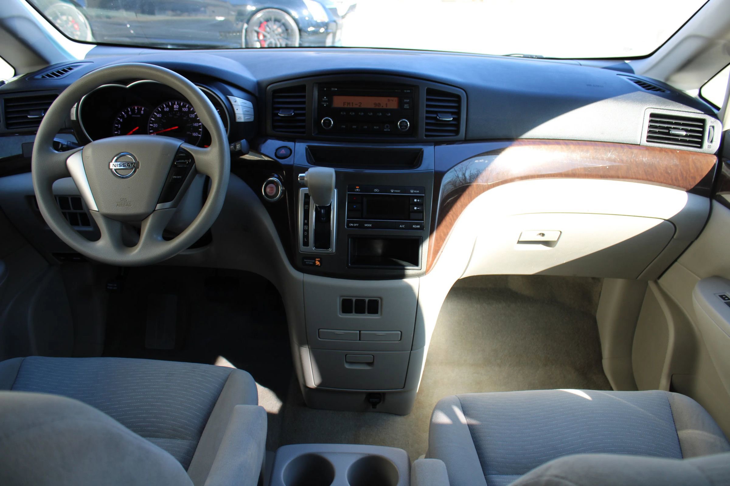 Used 2015 Nissan Quest S image 14