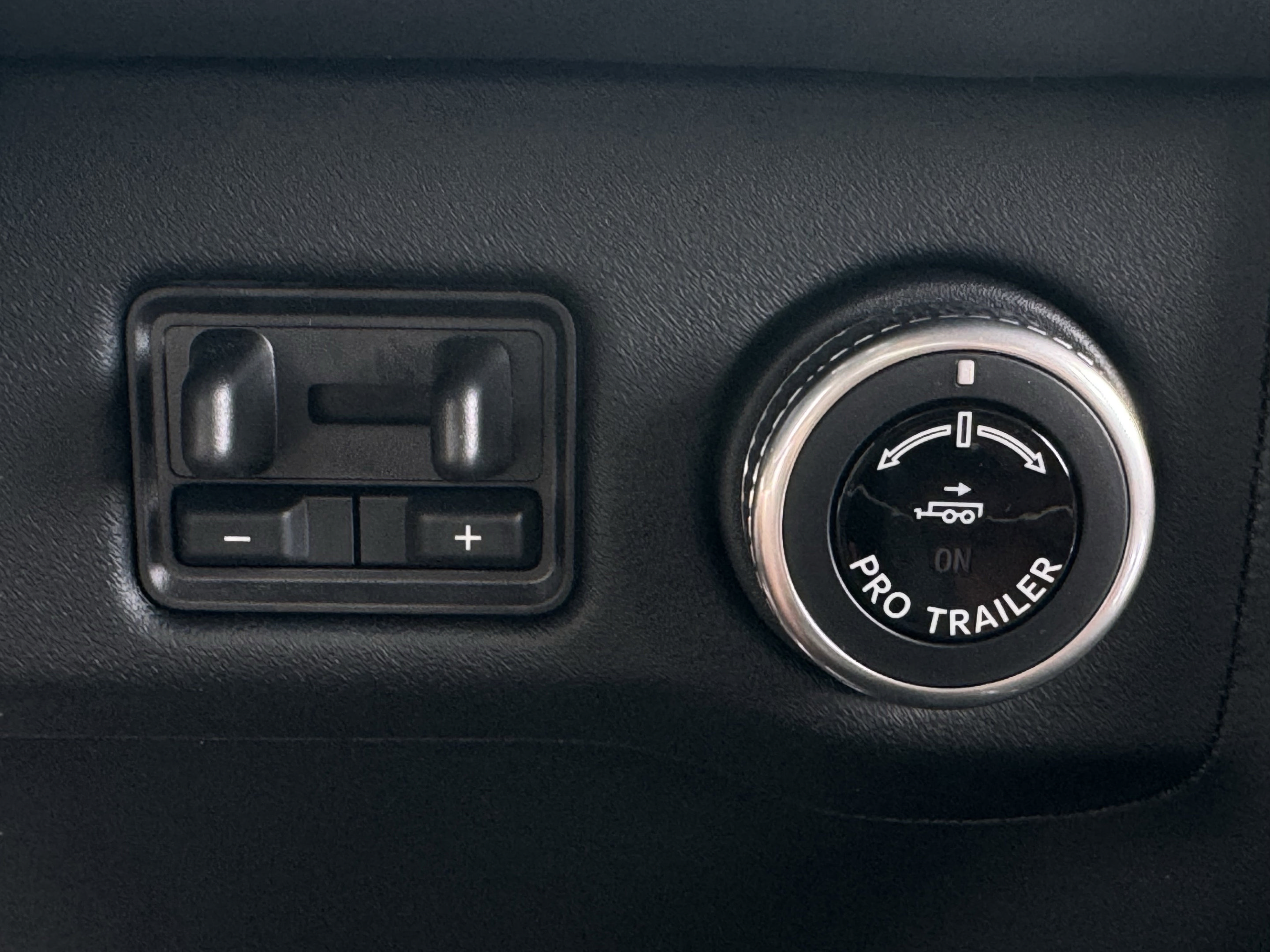 New 2026 Lincoln Navigator L Black Label AWD/4WD image 17