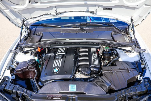 Used 2011 BMW 128i Convertible image 24