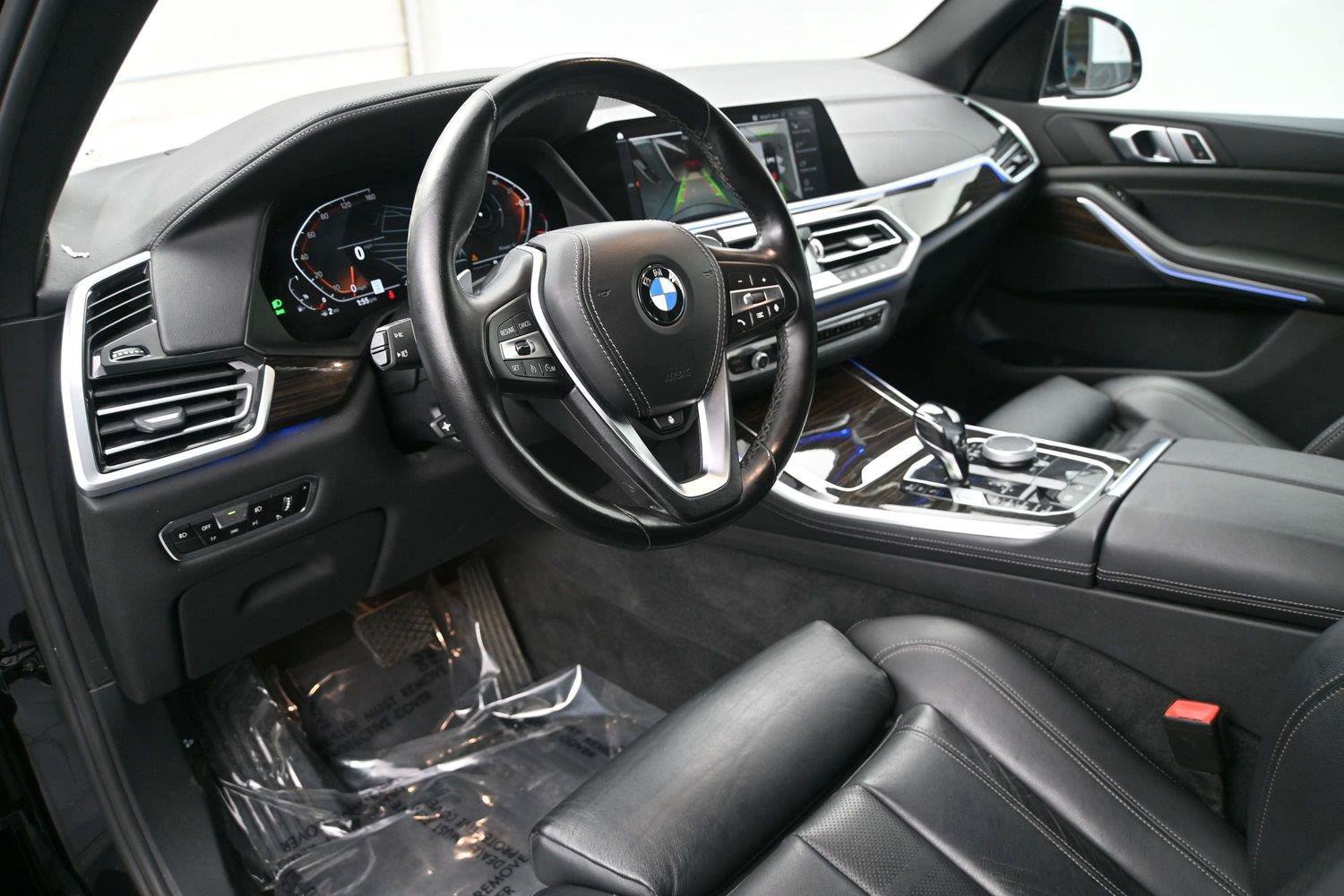 Used 2021 BMW X5 xDrive40i w/ Premium Package 2 AWD/4WD image 2