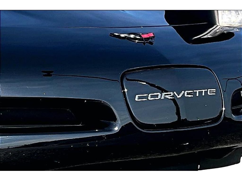 Used 2002 Chevrolet Corvette Coupe w/ Preferred Equipment Group2 RWD image 39