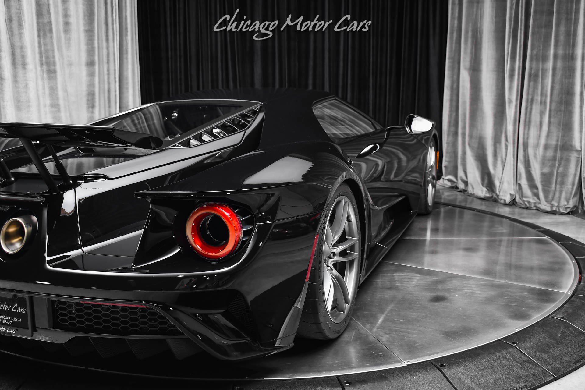 Used 2021 Ford GT RWD image 36