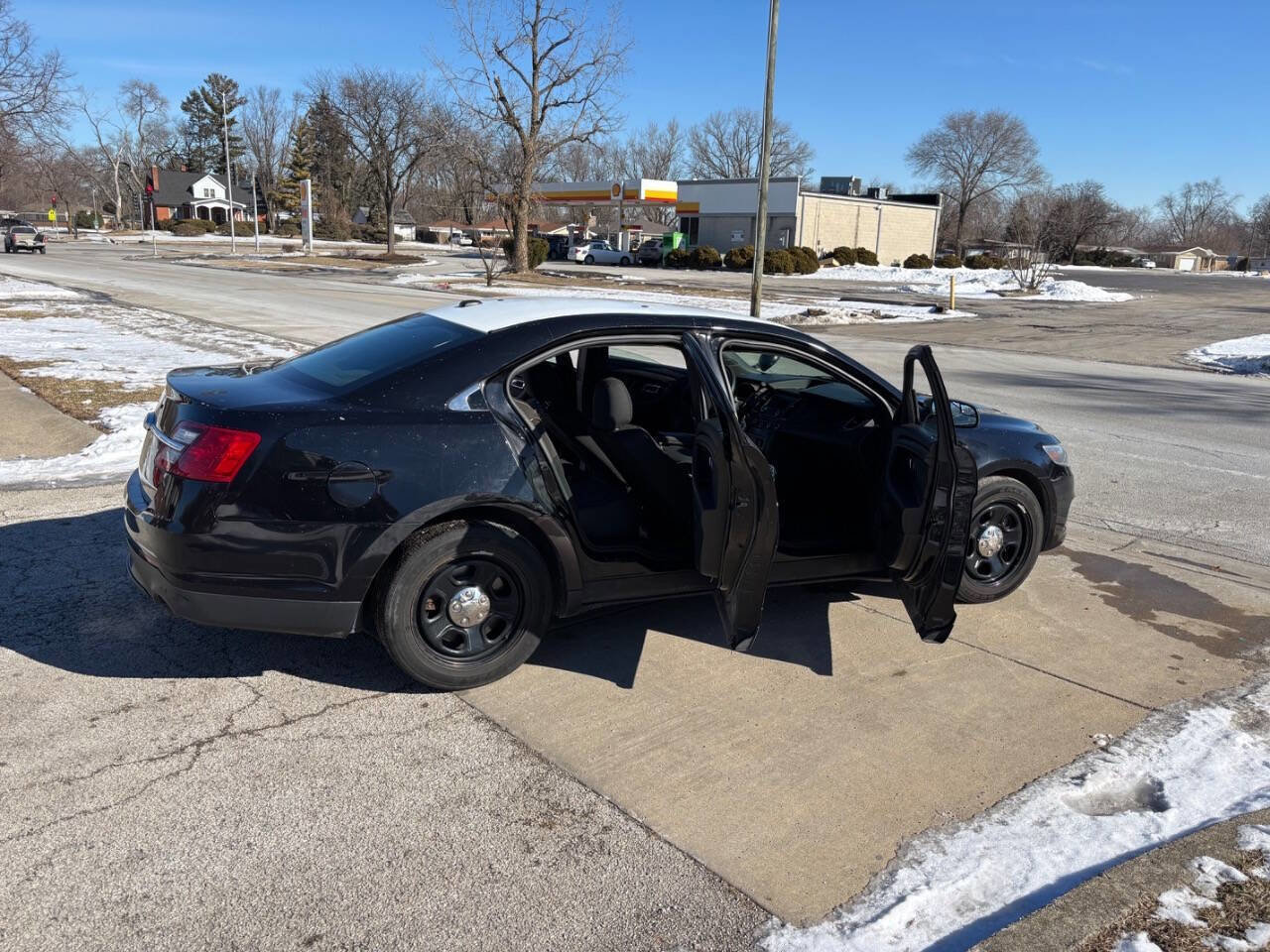 Used 2019 Ford Taurus Police Interceptor AWD 4dr Sed w/ 2-tone Vinyl Package #1 image 6