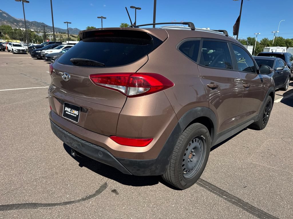 Used 2017 Hyundai Tucson SE w/ SE Popular Package 02 FWD image 5