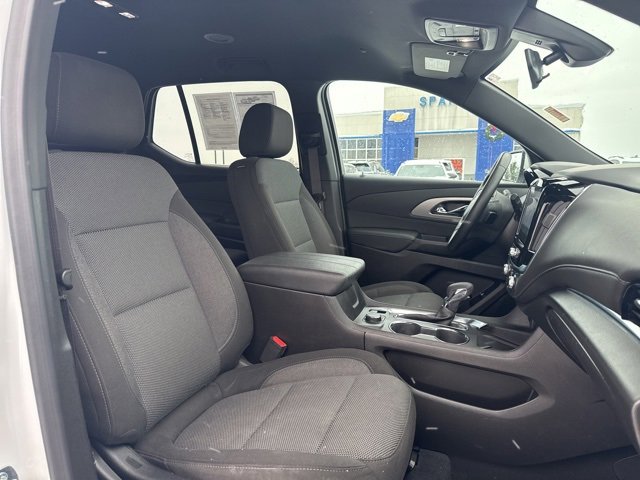 Used 2023 Chevrolet Traverse LT image 21