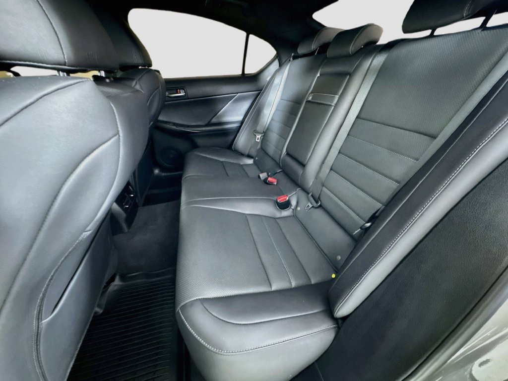 Used 2024 Lexus IS 500 RWD image 24