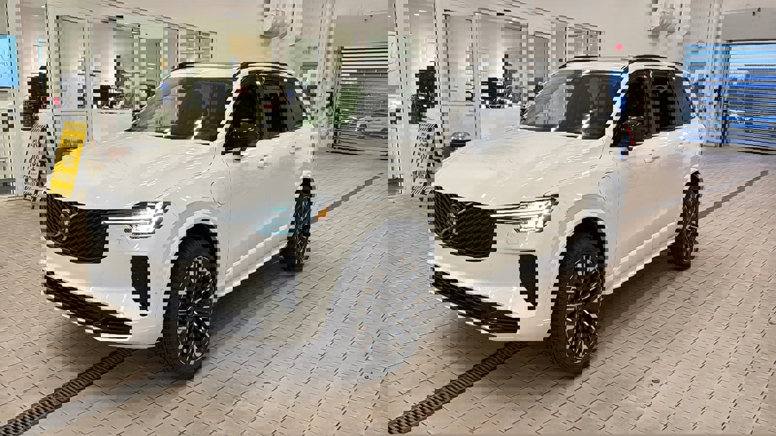 New 2026 Volvo XC90 T8 Ultra w/ Protection Package Premier image 9