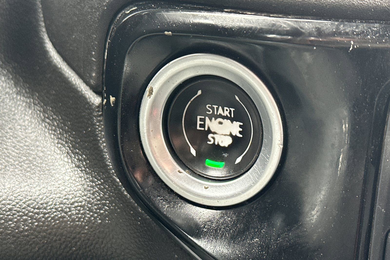 Used 2022 Chevrolet Silverado 1500 LT AWD/4WD image 22