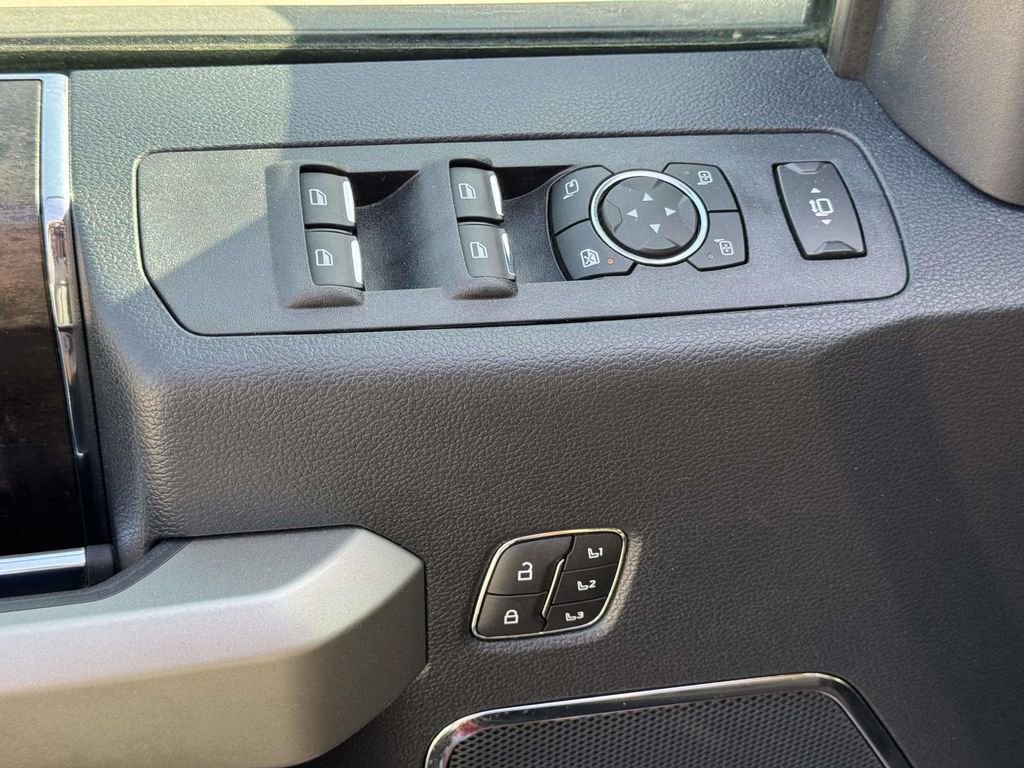 Used 2022 Ford F350 Lariat w/ Lariat Ultimate Package image 18