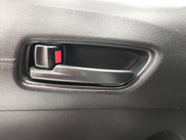 Certified 2024 Toyota Corolla Cross SE image 32