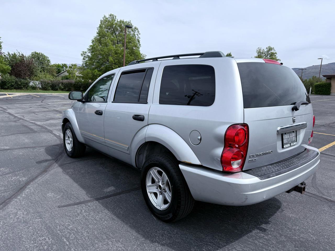 Used 2004 Dodge Durango SLT w/ Trailer Tow Group RWD image 3
