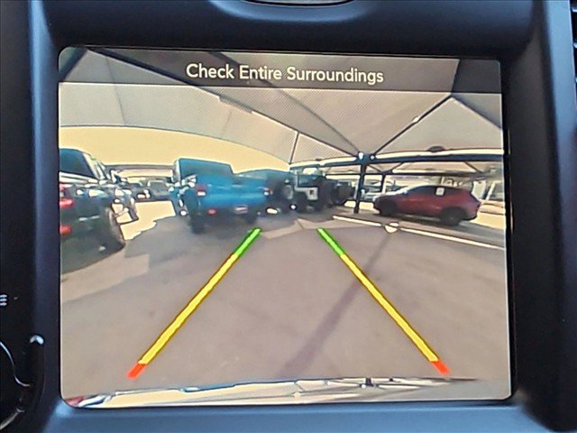 Used 2015 Chrysler 300 C RWD image 11