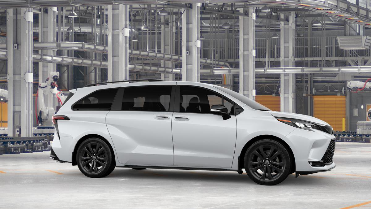 New 2026 Toyota Sienna XSE FWD image 13