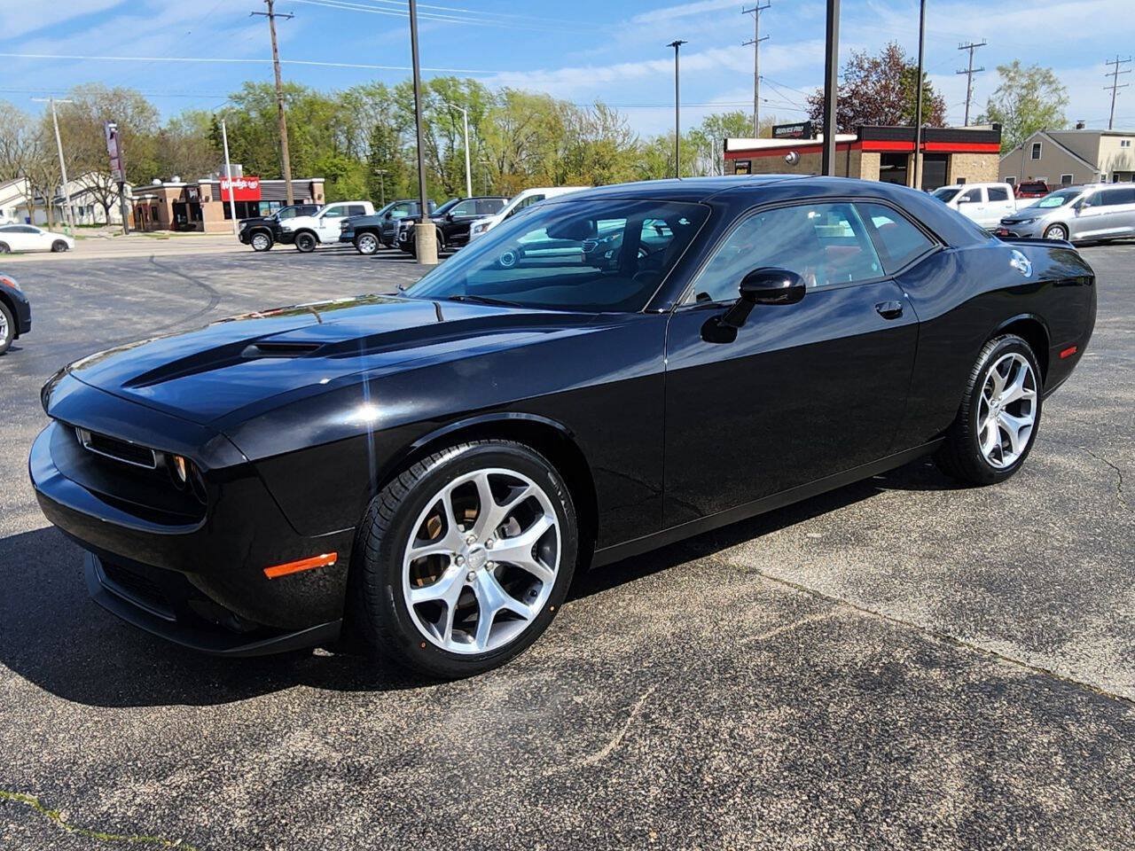 Used 2016 Dodge Challenger SXT Plus RWD image 3