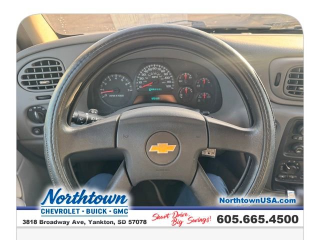 Used 2005 Chevrolet TrailBlazer LS w/ LS Preferred Equipment Group image 16