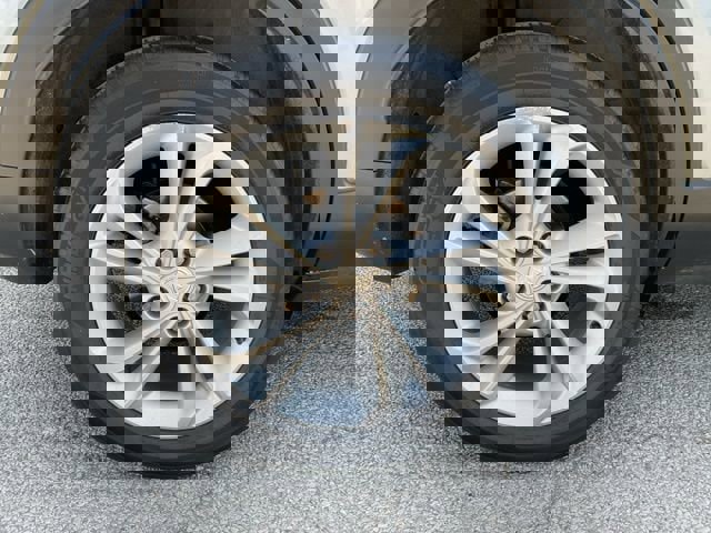 Used 2023 Buick Encore GX Preferred w/ Cold Weather Comfort Package image 9