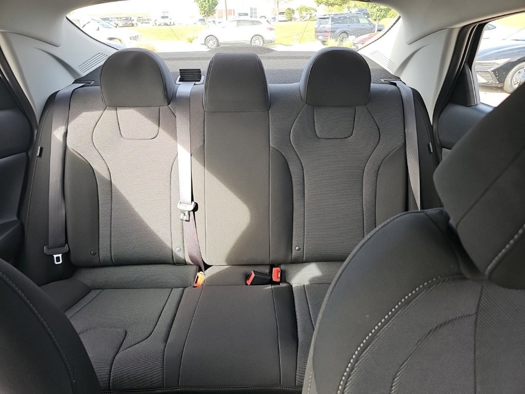 New 2026 Hyundai Elantra SE FWD image 25