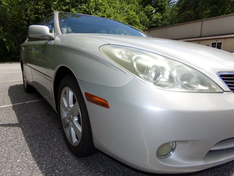 Used 2005 Lexus ES 330 FWD image 4