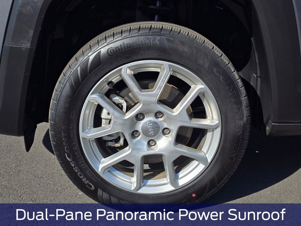 Used 2023 Jeep Renegade Latitude w/ Sun/Sound Group AWD/4WD image 9