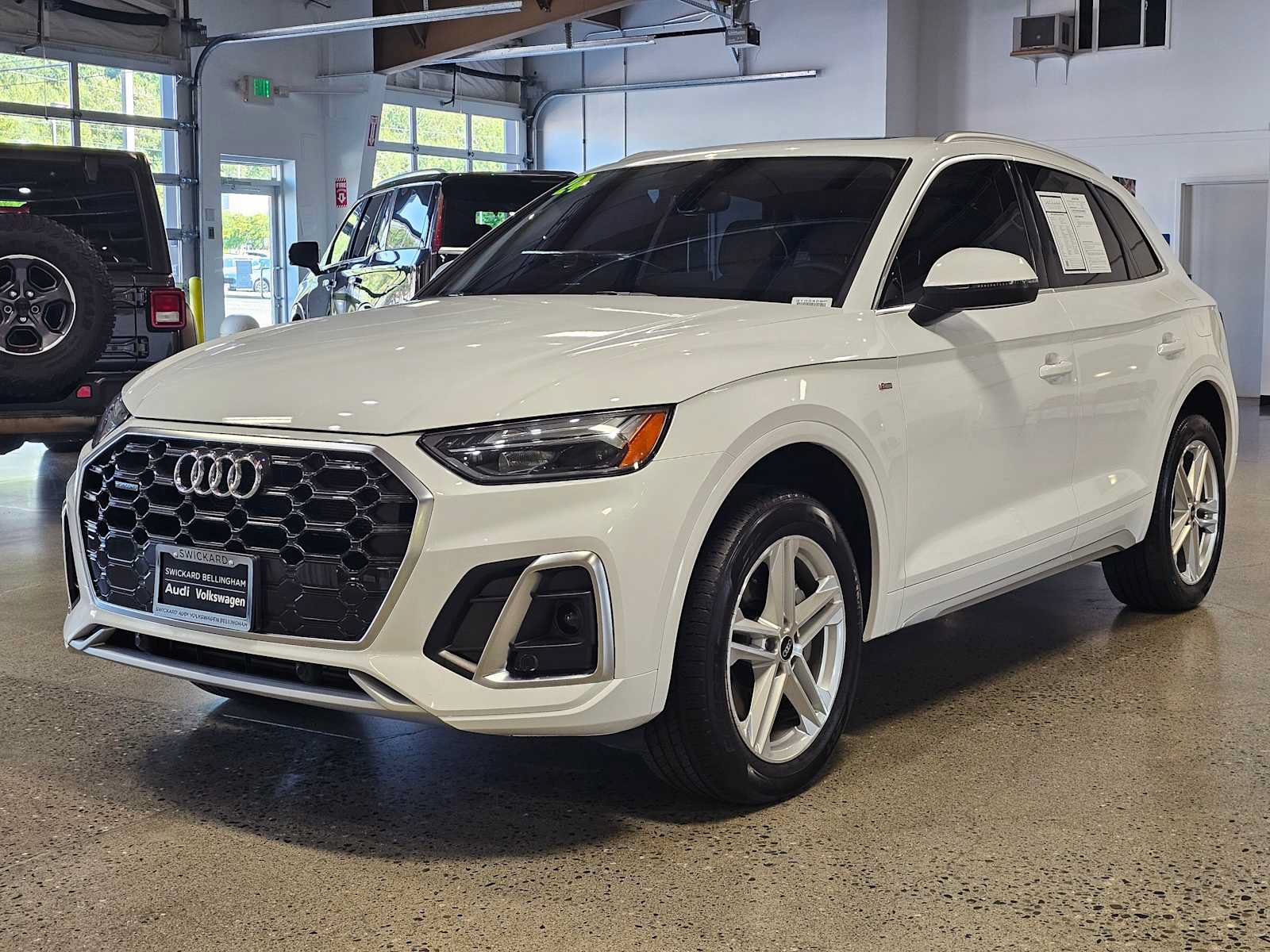 Used 2024 Audi Q5 e Premium w/ Convenience Package AWD/4WD image 7