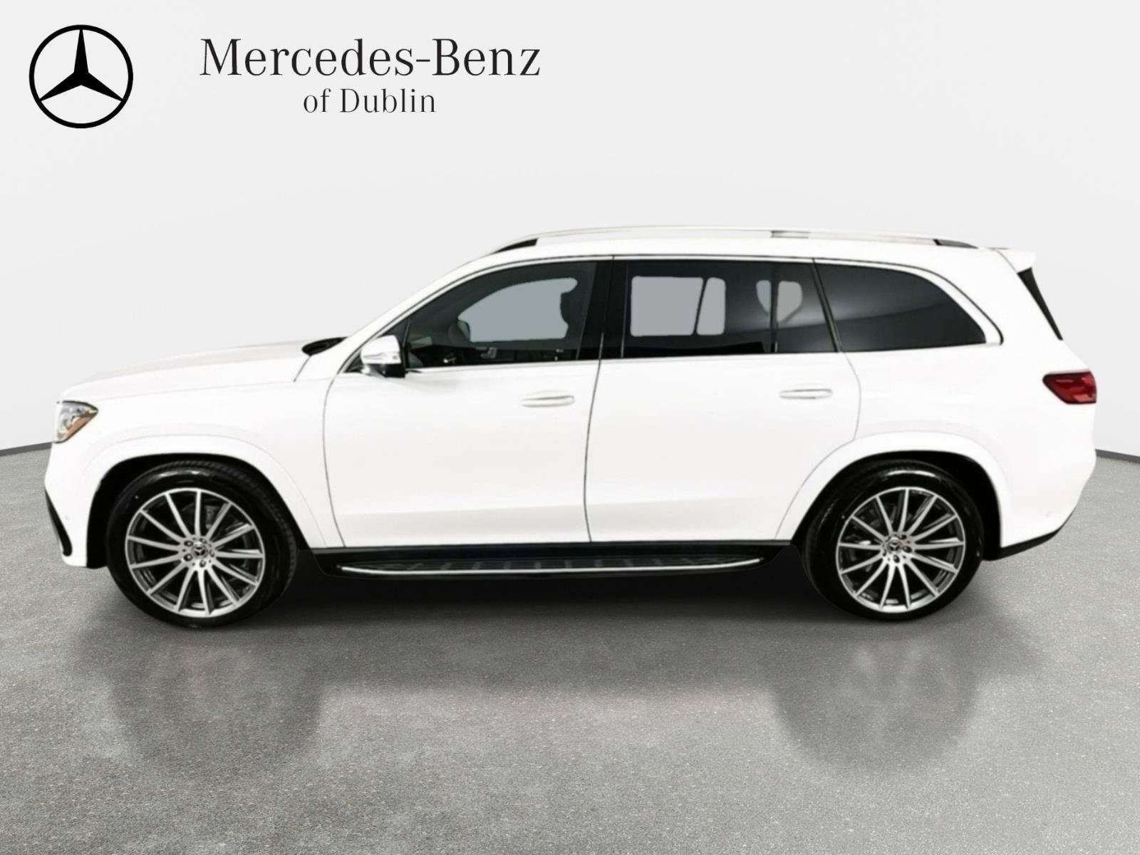 Used 2026 Mercedes-Benz GLS 580 4MATIC image 4