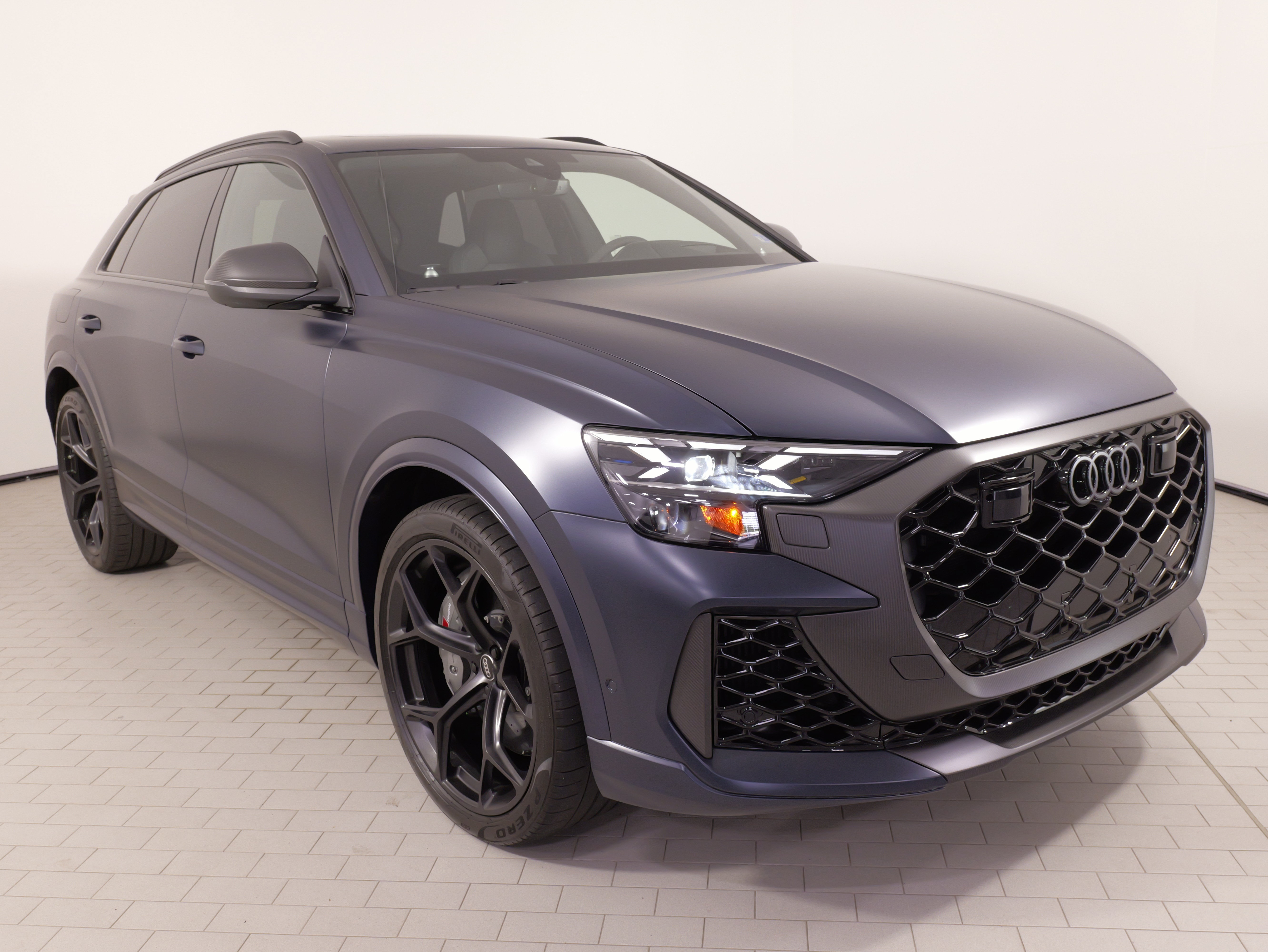 Used 2025 Audi RS Q8 performance AWD/4WD image 7